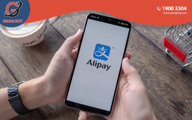 Nạp tiền Alipay bằng cách nhờ bạn bè, người thân chuyển tiền 
