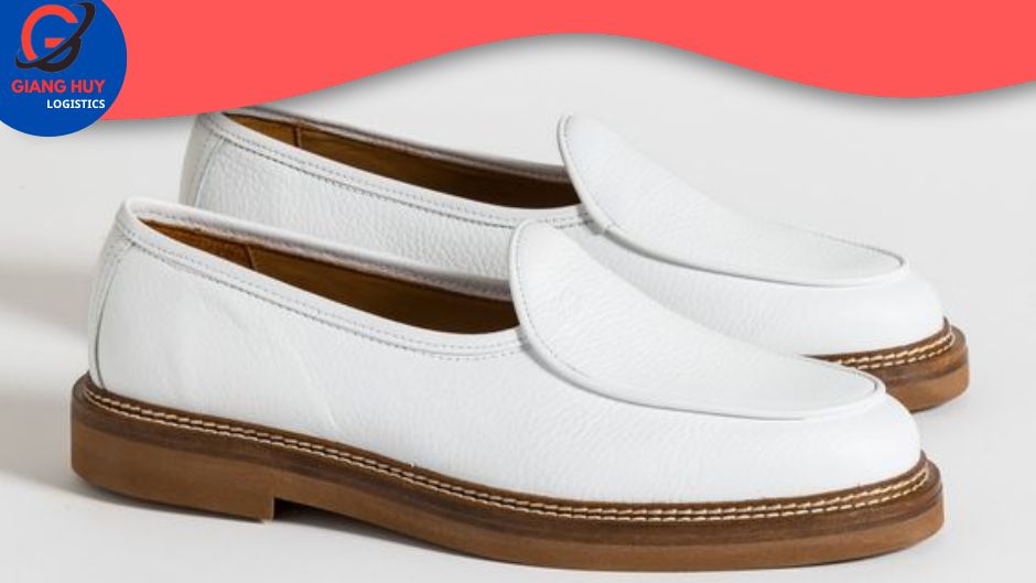 Nhập hàng giày Slip-On tại chợ đầu mối