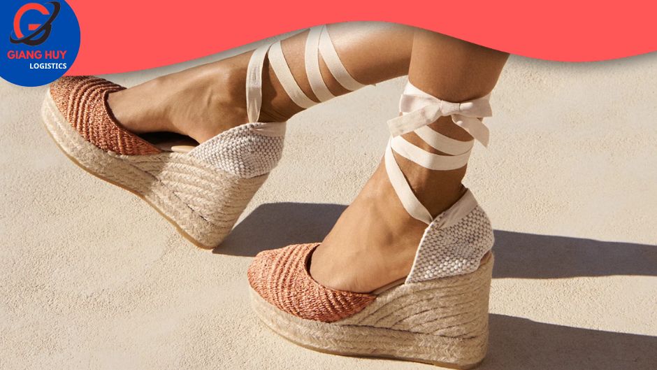 Giày espadrilles với những thiết kế thời thượng 