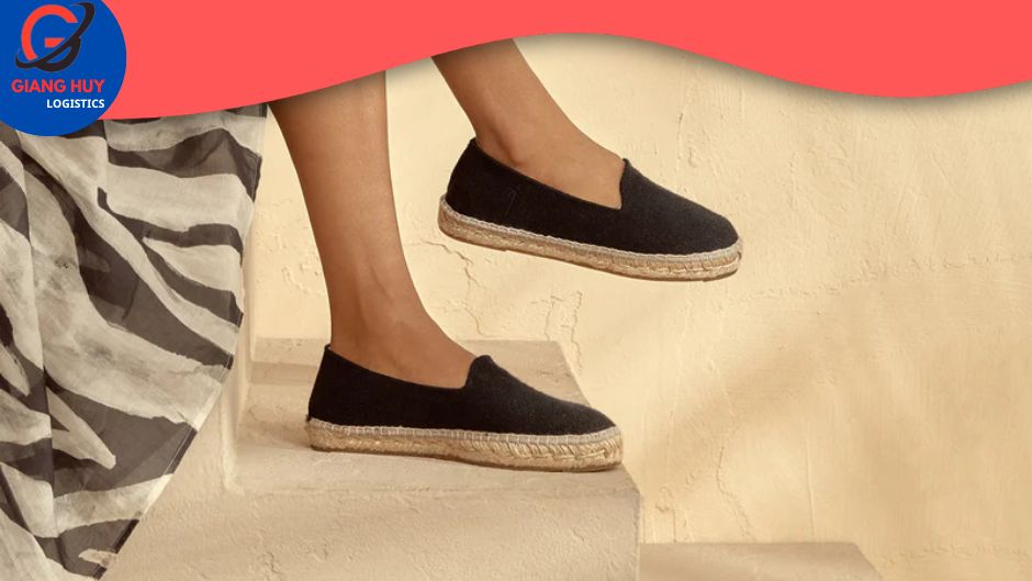 Cách phối đô cùng giày espadrilles